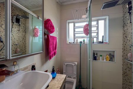 Casa à venda com 140m², 3 quartos e 1 vagaBanheiro