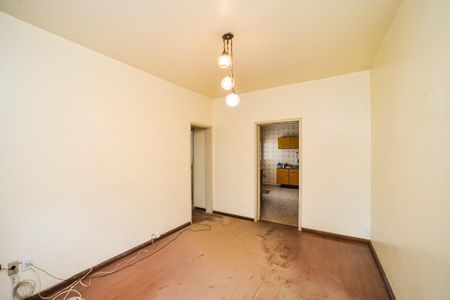 Casa à venda com 150m², 3 quartos e 2 vagas Casa à venda com 150m², 3 quartos e 2 vagasSala