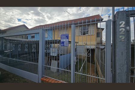 Casa à venda com 150m², 3 quartos e 2 vagas Casa à venda com 150m², 3 quartos e 2 vagasFachada e Placa