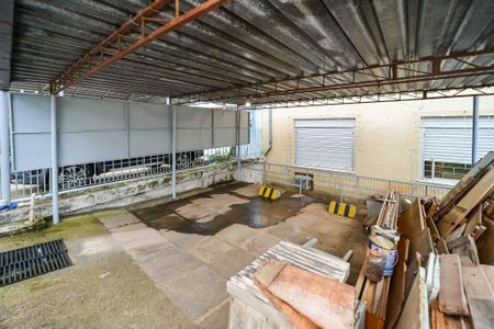 Casa à venda com 150m², 3 quartos e 2 vagas Casa à venda com 150m², 3 quartos e 2 vagasGaragem