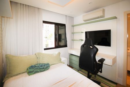 Apartamento à venda com 165m², 3 quartos e 3 vagasSuíte 3