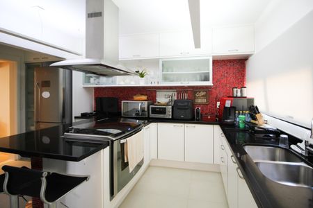 Apartamento à venda com 165m², 3 quartos e 3 vagasCozinha