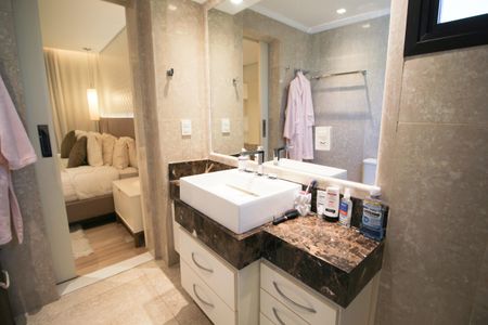 Apartamento à venda com 165m², 3 quartos e 3 vagasBanheiro da Suíte 1