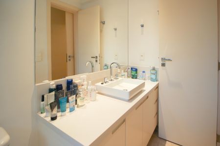 Apartamento à venda com 165m², 3 quartos e 3 vagasBanheiro da Suíte 3