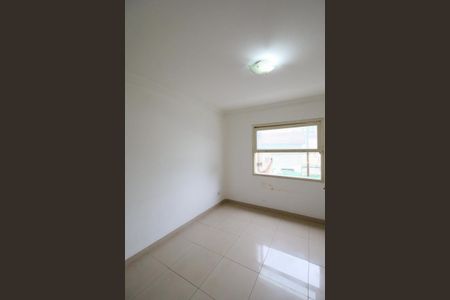 Casa para alugar com 120m², 3 quartos e 2 vagas Casa para alugar com 120m², 3 quartos e 2 vagasSuíte