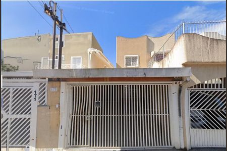 Casa para alugar com 120m², 3 quartos e 2 vagas Casa para alugar com 120m², 3 quartos e 2 vagasFachada