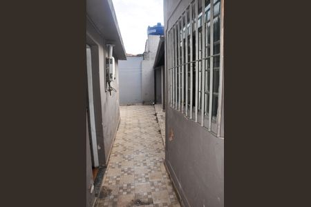 Casa à venda com 80m², 2 quartos e 1 vagaCorredor Externo