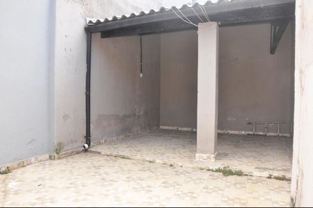 Casa à venda com 80m², 2 quartos e 1 vaga Quintal