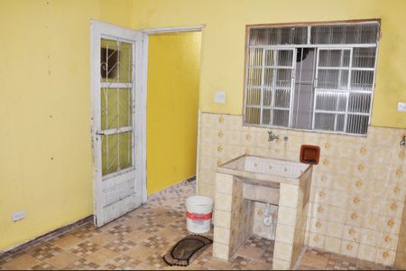 Casa à venda com 80m², 2 quartos e 1 vaga Área de Serviço