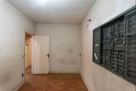 Casa à venda com 205m², 5 quartos e 4 vagas Casa à venda com 205m², 5 quartos e 4 vagasCasa 2- Quarto 2