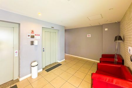 Apartamento à venda com 35m², 1 quarto e 1 vaga Apartamento à venda com 35m², 1 quarto e 1 vagaHall social