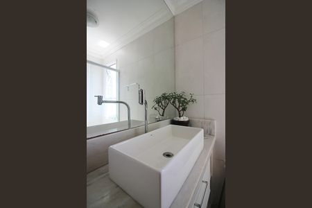 Apartamento para alugar com 70m², 2 quartos e 2 vagas Suíte Banheiro