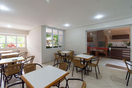 Apartamento para alugar com 70m², 2 quartos e 2 vagasÁrea comum - Salão de festas