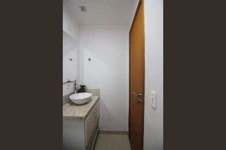 Apartamento para alugar com 70m², 2 quartos e 2 vagasBanheiro Social