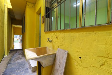 Casa para alugar com 52m², 2 quartos e 1 vagaÁrea de Serviço