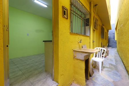 Casa para alugar com 52m², 2 quartos e 1 vagaÁrea de Serviço