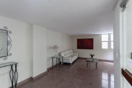 Apartamento à venda com 130m², 3 quartos e 2 vagas Apartamento à venda com 130m², 3 quartos e 2 vagasHall de entrada