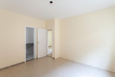 Casa à venda com 242m², 3 quartos e 6 vagasSuíte