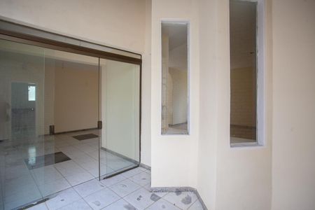 Casa à venda com 242m², 3 quartos e 6 vagasVaranda da Sala de Jantar