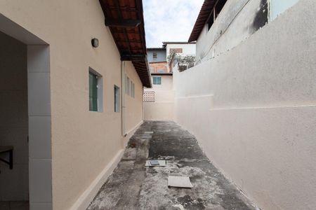 Casa à venda com 242m², 3 quartos e 6 vagasCorredor 