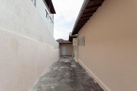 Casa à venda com 242m², 3 quartos e 6 vagasCorredor 