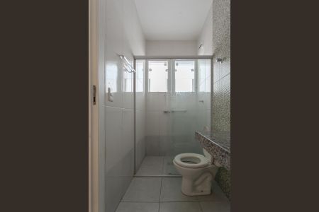 Casa à venda com 242m², 3 quartos e 6 vagasBanheiro da Suíte