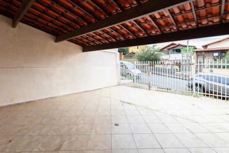 Casa à venda com 242m², 3 quartos e 6 vagasGaragem