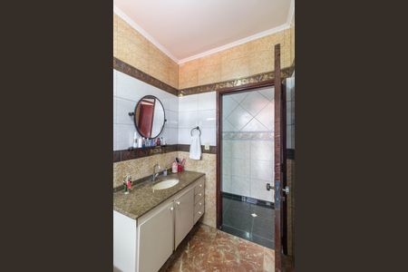 Casa à venda com 290m², 2 quartos e 2 vagas Casa à venda com 290m², 2 quartos e 2 vagasBanheiro 2