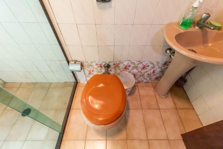 Casa à venda com 290m², 2 quartos e 2 vagas Casa à venda com 290m², 2 quartos e 2 vagasBanheiro 3