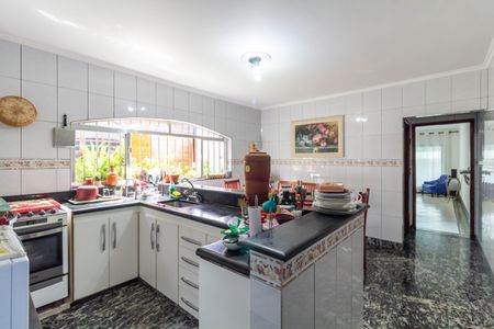 Casa à venda com 290m², 2 quartos e 2 vagas Casa à venda com 290m², 2 quartos e 2 vagasCozinha