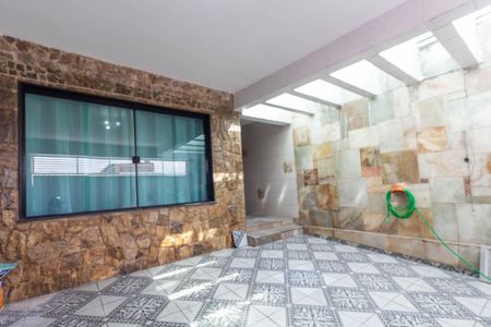 Casa à venda com 290m², 2 quartos e 2 vagas Casa à venda com 290m², 2 quartos e 2 vagasGaragem