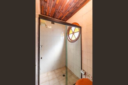 Casa à venda com 290m², 2 quartos e 2 vagas Casa à venda com 290m², 2 quartos e 2 vagasBanheiro 3