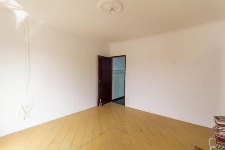 Casa à venda com 290m², 2 quartos e 2 vagas Casa à venda com 290m², 2 quartos e 2 vagasSuíte