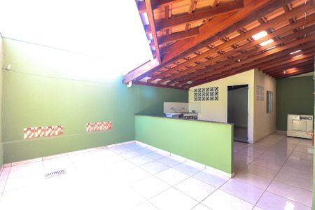 Apartamento à venda com 115m², 2 quartos e 1 vagaÁrea de Serviço