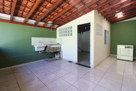 Apartamento à venda com 115m², 2 quartos e 1 vagaÁrea de Serviço