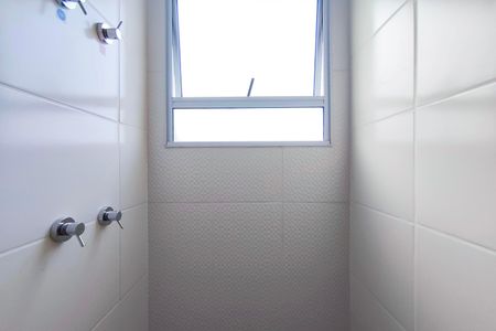 Apartamento à venda com 46m², 2 quartos e 1 vaga Apartamento à venda com 46m², 2 quartos e 1 vagaBanheiro