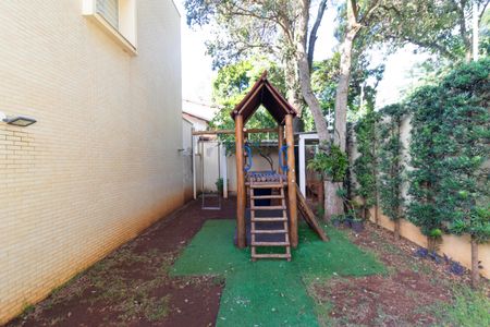 Casa de condomínio à venda com 138m², 3 quartos e 2 vagasÁrea comum - Playground
