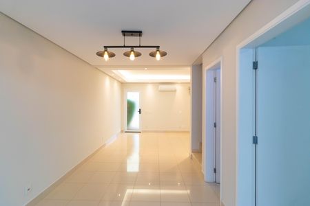 Casa de condomínio à venda com 138m², 3 quartos e 2 vagasSala