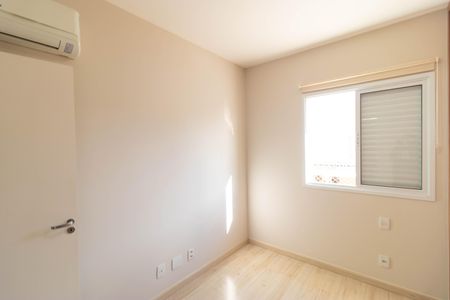 Casa de condomínio à venda com 138m², 3 quartos e 2 vagasQuarto 02