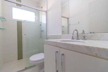 Casa de condomínio à venda com 138m², 3 quartos e 2 vagasBanheiro da Suíte