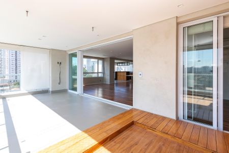 Apartamento à venda com 225m², 4 quartos e 4 vagasVaranda da Sala