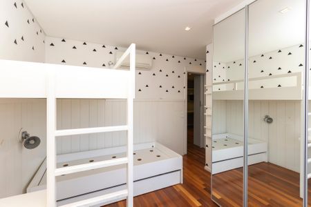 Apartamento à venda com 225m², 4 quartos e 4 vagasSuíte 3