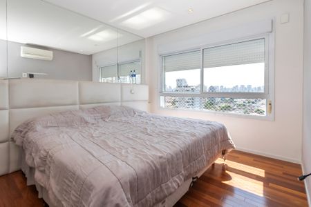 Apartamento à venda com 225m², 4 quartos e 4 vagasSuíte 1