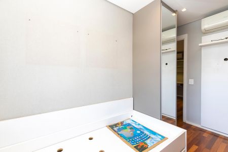 Apartamento à venda com 225m², 4 quartos e 4 vagasSuíte 4