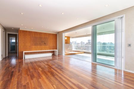 Apartamento à venda com 225m², 4 quartos e 4 vagasSala