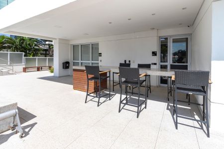 Apartamento à venda com 225m², 4 quartos e 4 vagasÁrea comum - Piscina