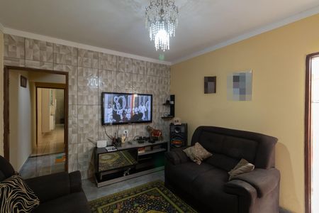 Casa à venda com 150m², 2 quartos e 2 vagas Casa à venda com 150m², 2 quartos e 2 vagasSala