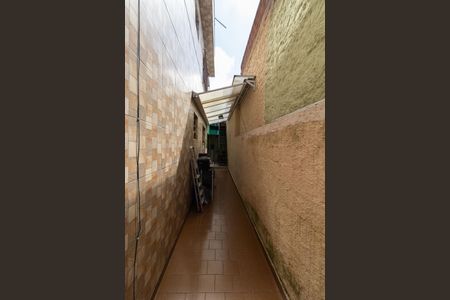 Casa à venda com 150m², 2 quartos e 2 vagas Casa à venda com 150m², 2 quartos e 2 vagasCorredor Lateral