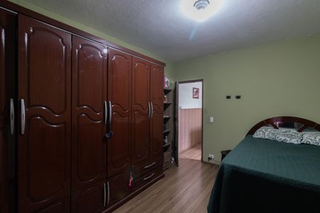 Casa à venda com 150m², 2 quartos e 2 vagas Casa à venda com 150m², 2 quartos e 2 vagasQuarto 1