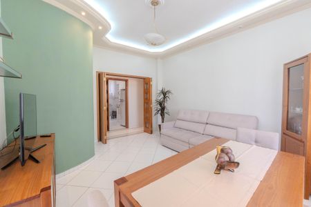 Apartamento à venda com 119m², 3 quartos e 1 vaga Apartamento à venda com 119m², 3 quartos e 1 vagaSala